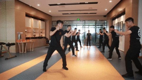 乘客误开飞机应急舱门被判赔7万乘客误开飞机应急舱门被判赔7万，事件解析与反思
